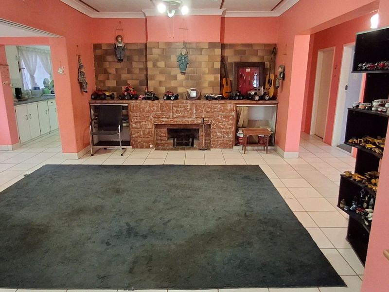 FAMILY 3 BED HOUSE IN MOUNTAIN VIEW FOR SALE  - Photo 6