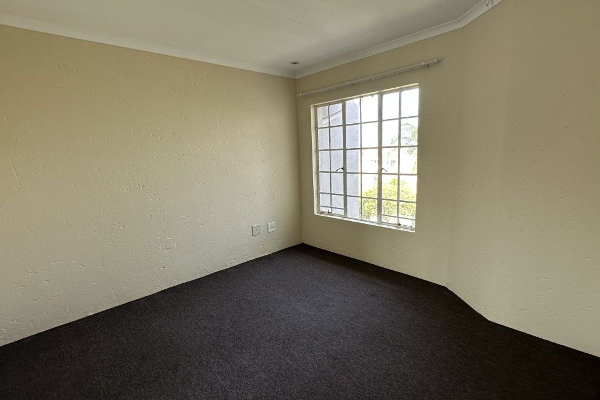 Beautiful 2-Bedroom Townhouse for Sale in Eden Glen - Photo 5