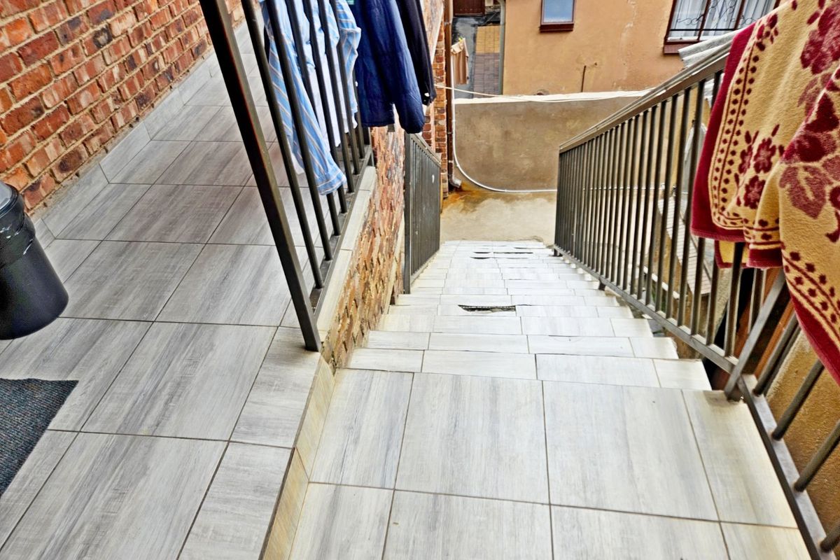 Exceptional Investment Opportunity 16 Rooms Property for Sale in Tembisa - Photo 3