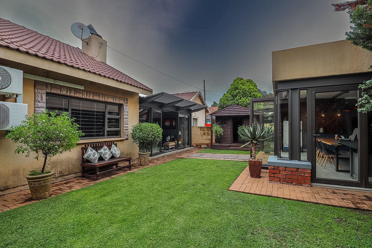 A Move-In-Ready MASTERPIECE Designed for Exceptional Family Living - Photo 5