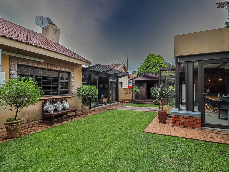 A Move-In-Ready MASTERPIECE Designed for Exceptional Family Living - Photo 5