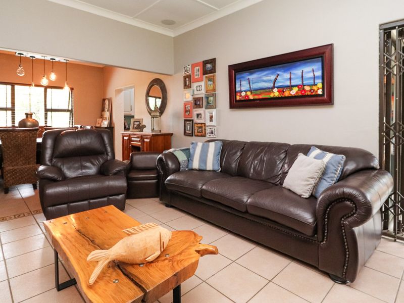 A Move-In-Ready MASTERPIECE Designed for Exceptional Family Living - Photo 9