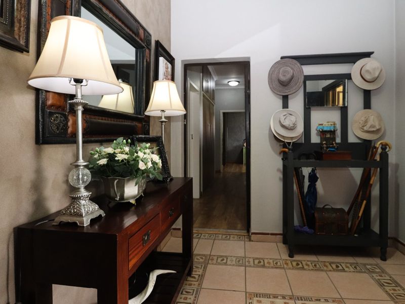 A Move-In-Ready MASTERPIECE Designed for Exceptional Family Living - Photo 7