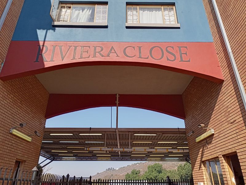 Riviera Close James Walton St Riviera  - Photo 10