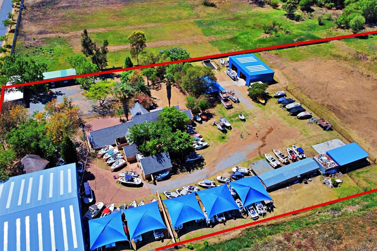 REZONED FOR 168 UNITS, IDEAL LOCATION, DO NOT MISS THIS ONE - Photo 5