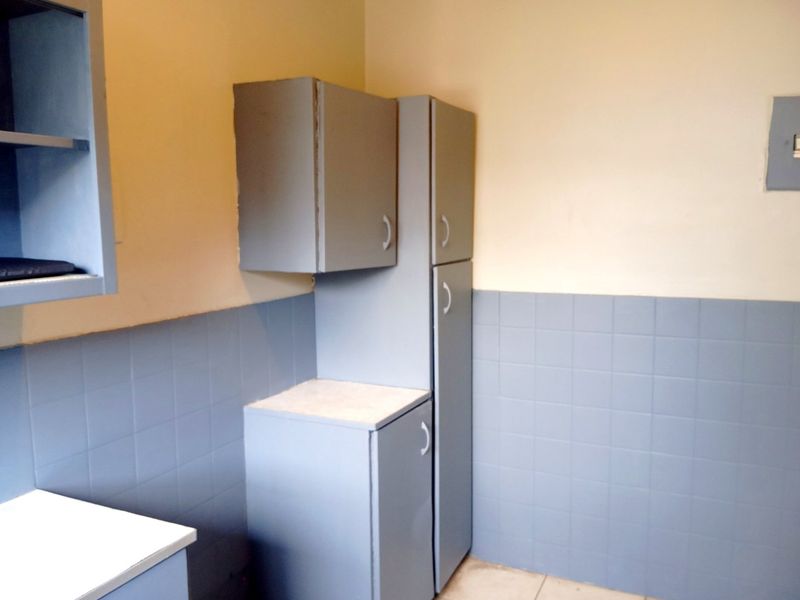 2 Bedroom 1 Bathroom Apartment Ground Floor Unit - Photo 8