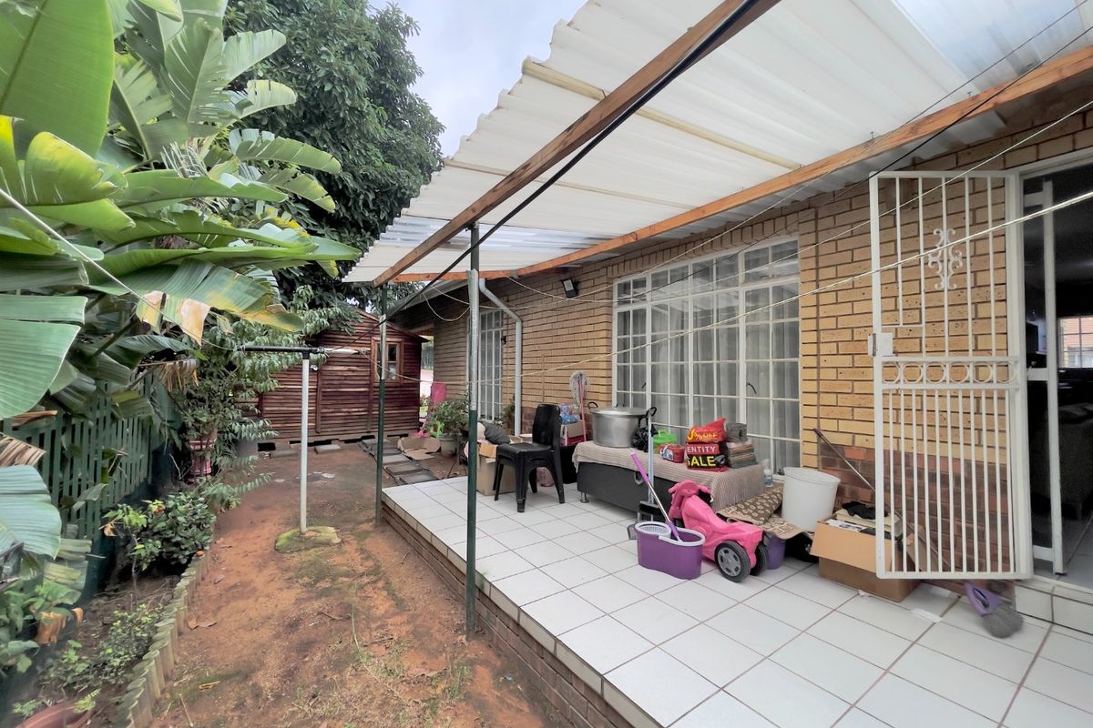 2 Bedroom 2 Bathroom townhouse - Photo 5