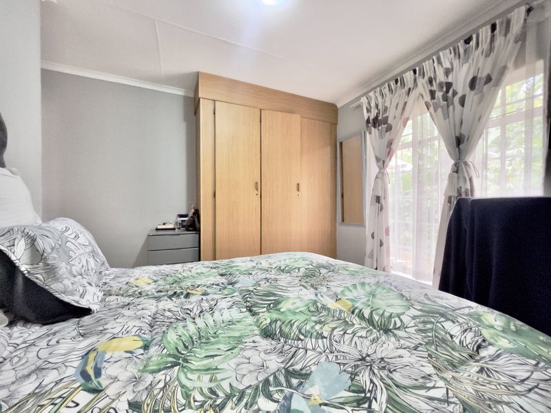 2 Bedroom 2 Bathroom townhouse - Photo 9