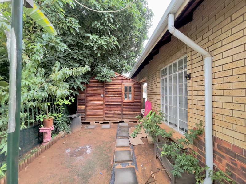 2 Bedroom 2 Bathroom townhouse - Photo 7