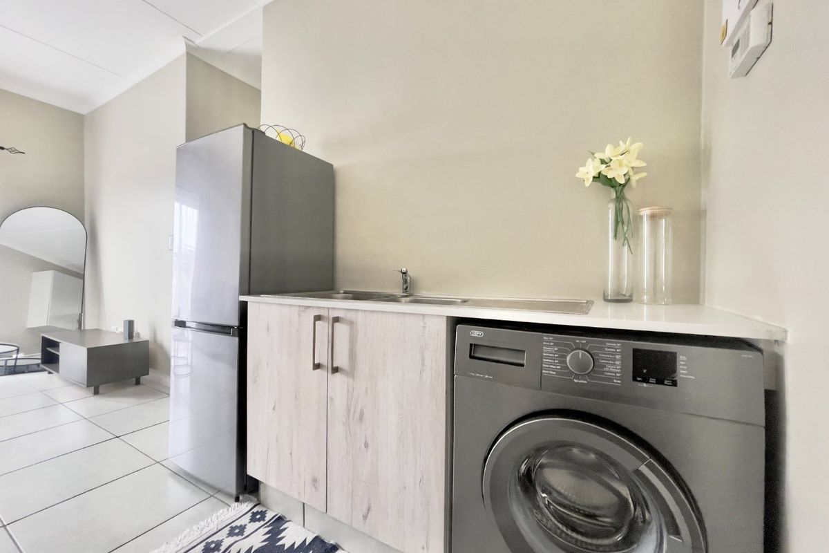 1 Bedroom For Sale - Photo 3