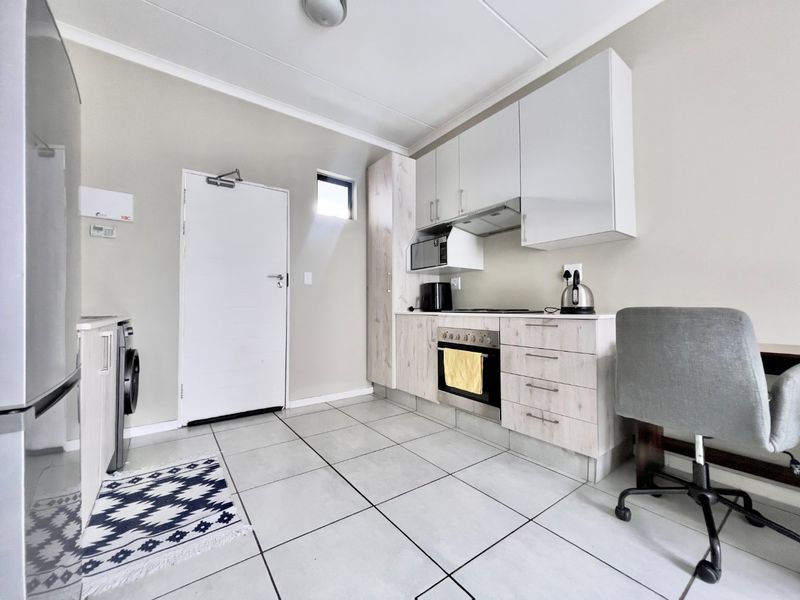 1 Bedroom For Sale - Photo 4