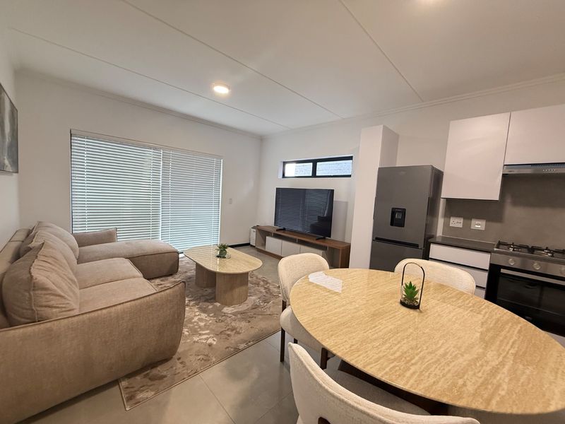 Modern 1 bedroom fully furnished unit. - Photo 6