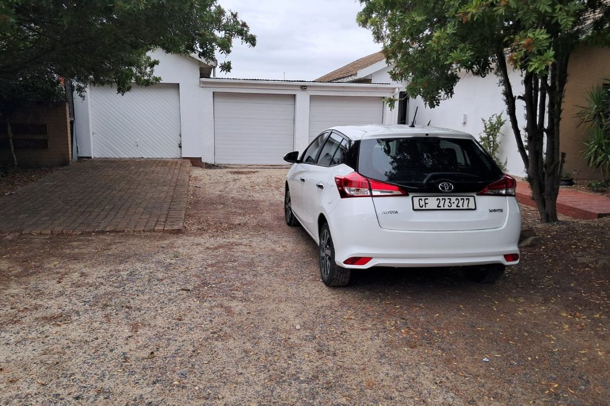 3 BEDROOM HOUSE WITH GRANNY FLAT FOR SALE IN BERNADINO HEIGHTS KRAAIFONTEIN - Photo 2