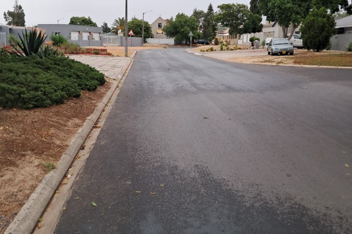 3 BEDROOM HOUSE WITH GRANNY FLAT FOR SALE IN BERNADINO HEIGHTS KRAAIFONTEIN - Photo 3