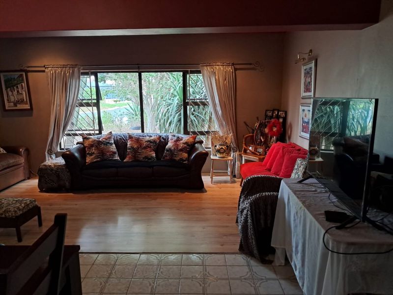 3 BEDROOM HOUSE WITH GRANNY FLAT FOR SALE IN BERNADINO HEIGHTS KRAAIFONTEIN - Photo 8