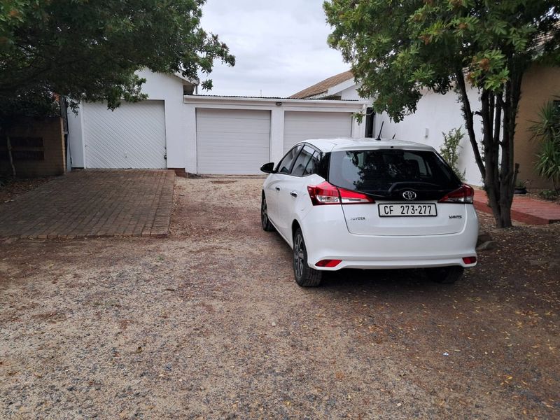 3 BEDROOM HOUSE WITH GRANNY FLAT FOR SALE IN BERNADINO HEIGHTS KRAAIFONTEIN - Photo 2