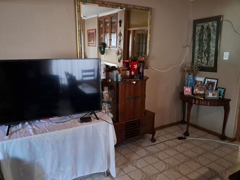 3 BEDROOM HOUSE WITH GRANNY FLAT FOR SALE IN BERNADINO HEIGHTS KRAAIFONTEIN - Photo 10