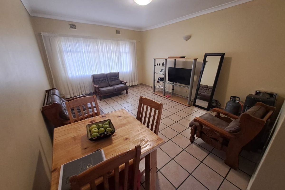 Neat - Two-Bedroom Apartment Near Vaal Mall - Photo 2