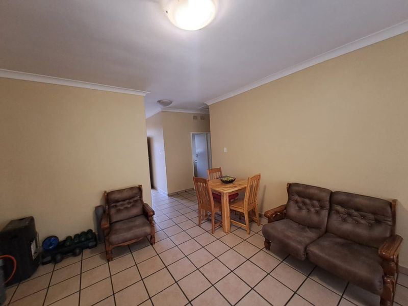 Neat - Two-Bedroom Apartment Near Vaal Mall - Photo 9