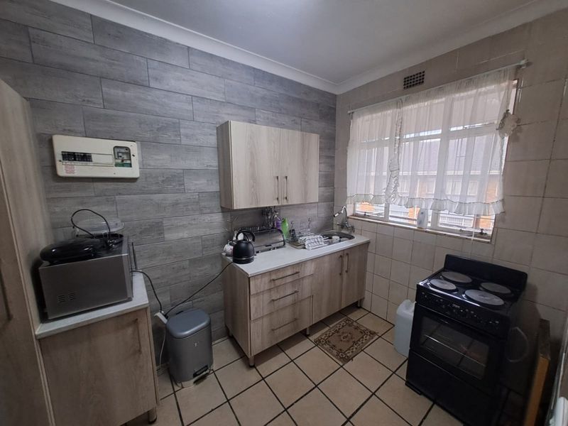 Neat - Two-Bedroom Apartment Near Vaal Mall - Photo 6