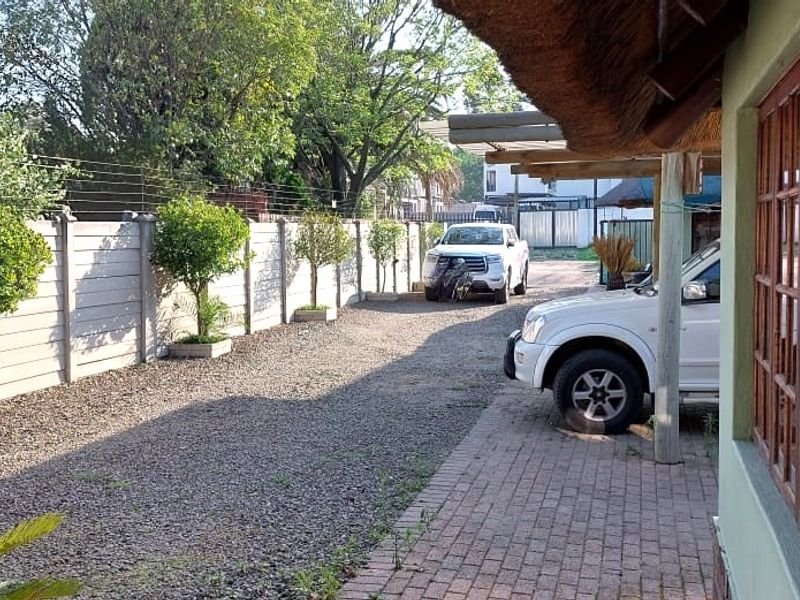 Two Thatched-Roof Homes on One Stand in Trichardt! - Photo 5