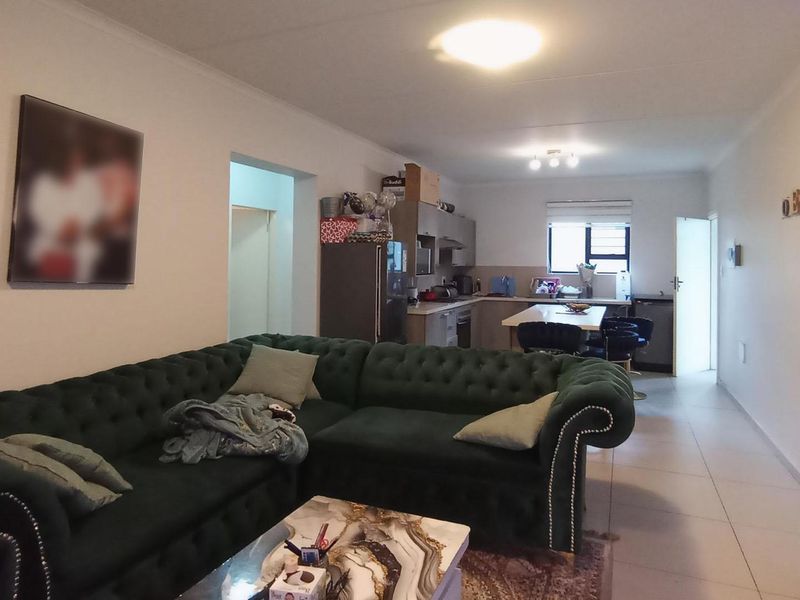 Cozy Ground Floor 2 bed Apartment in Midrand - Photo 7