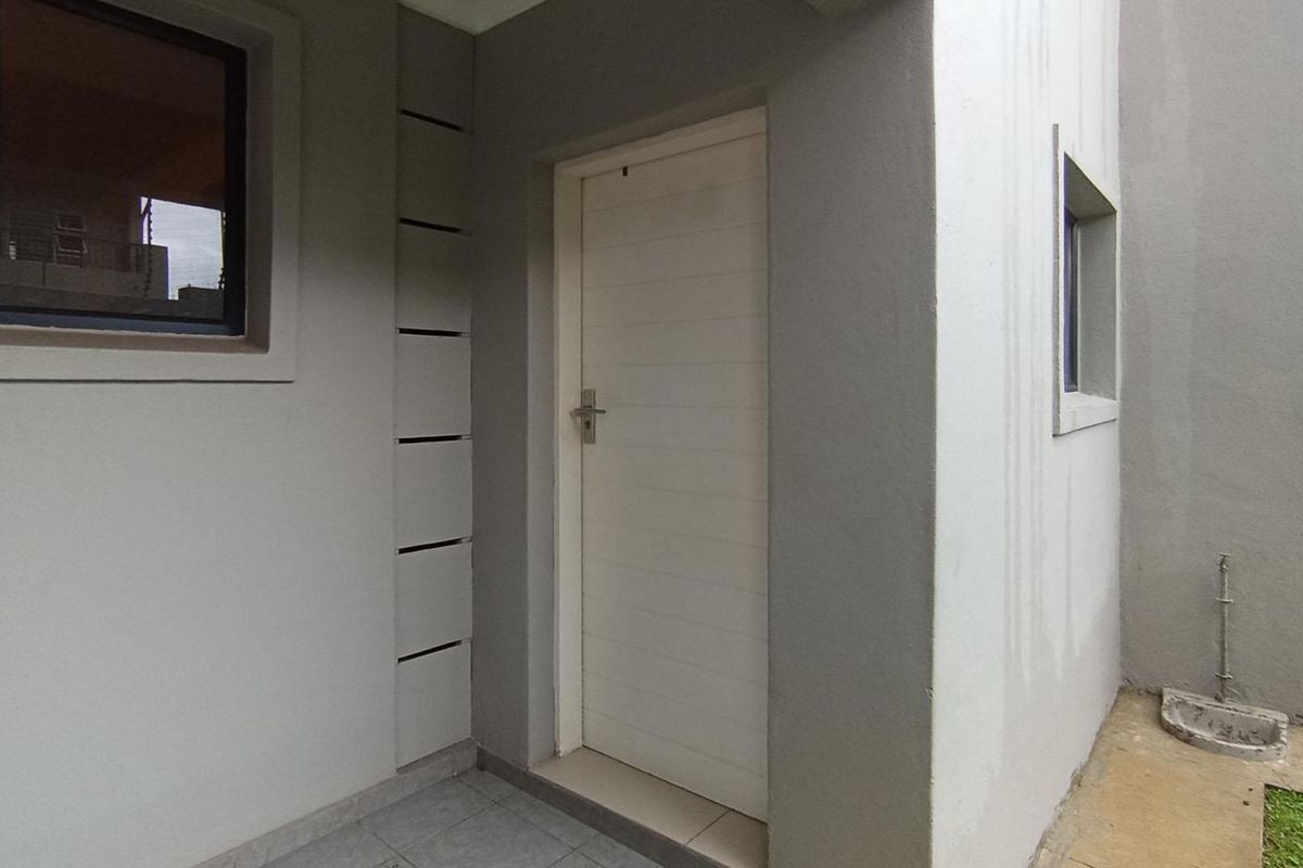 Cozy Ground Floor 2 bed Apartment in Midrand - Photo 2