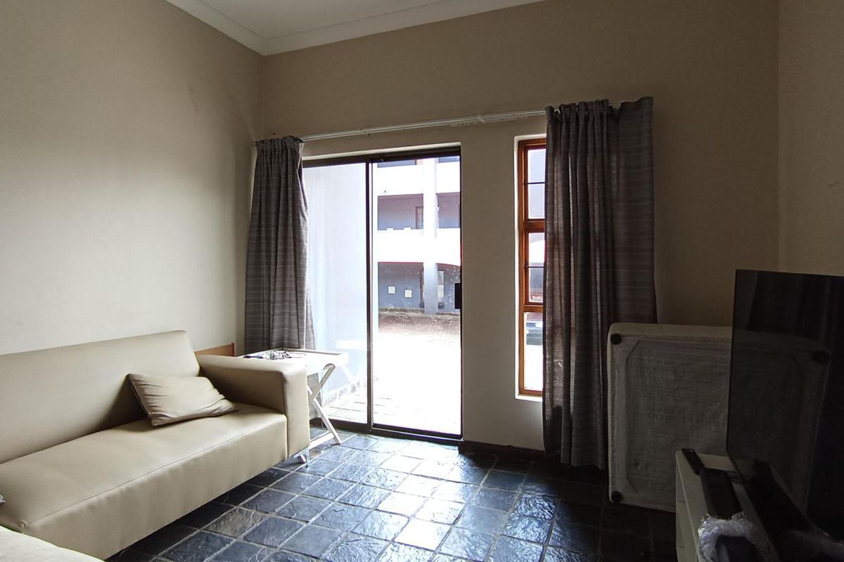 Ground Floor Apartment in Secure Erand Court – Prime Midrand Location! - Photo 4