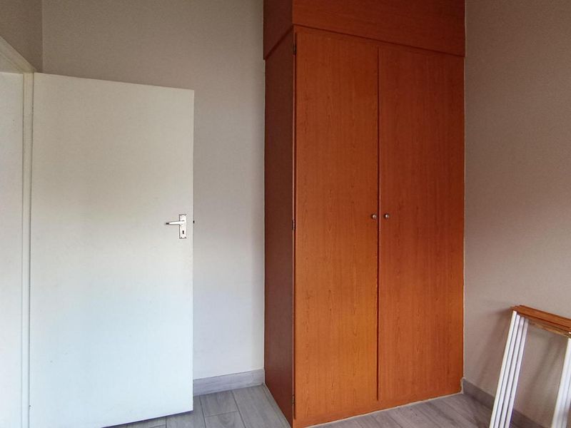 Ground Floor Apartment in Secure Erand Court – Prime Midrand Location! - Photo 9