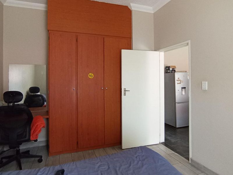 Ground Floor Apartment in Secure Erand Court – Prime Midrand Location! - Photo 7