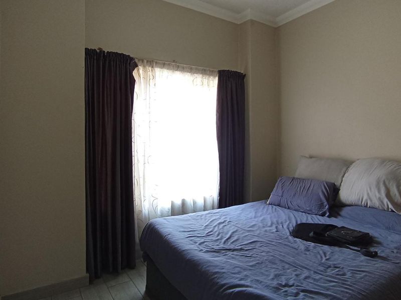 Ground Floor Apartment in Secure Erand Court – Prime Midrand Location! - Photo 6