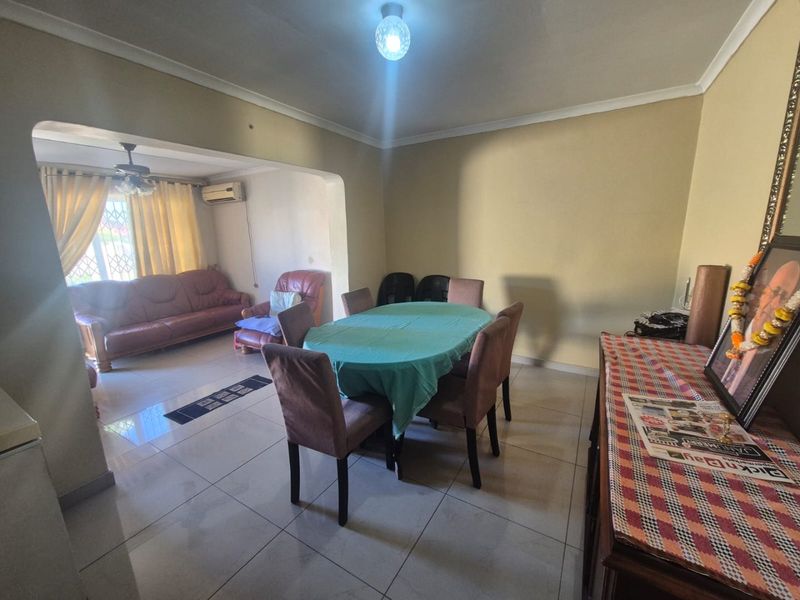 3 Bedroom House for sale in Merebank Central R1,395,000 - Photo 7