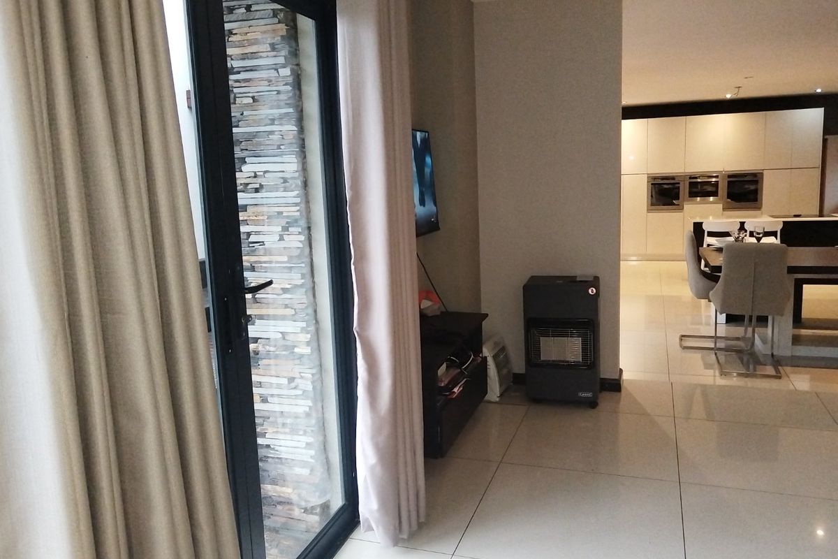 Bushveld Exclusivity living meets Architectural Excellence - Photo 2