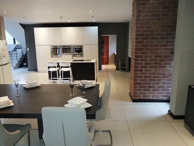 Bushveld Exclusivity living meets Architectural Excellence - Photo 10