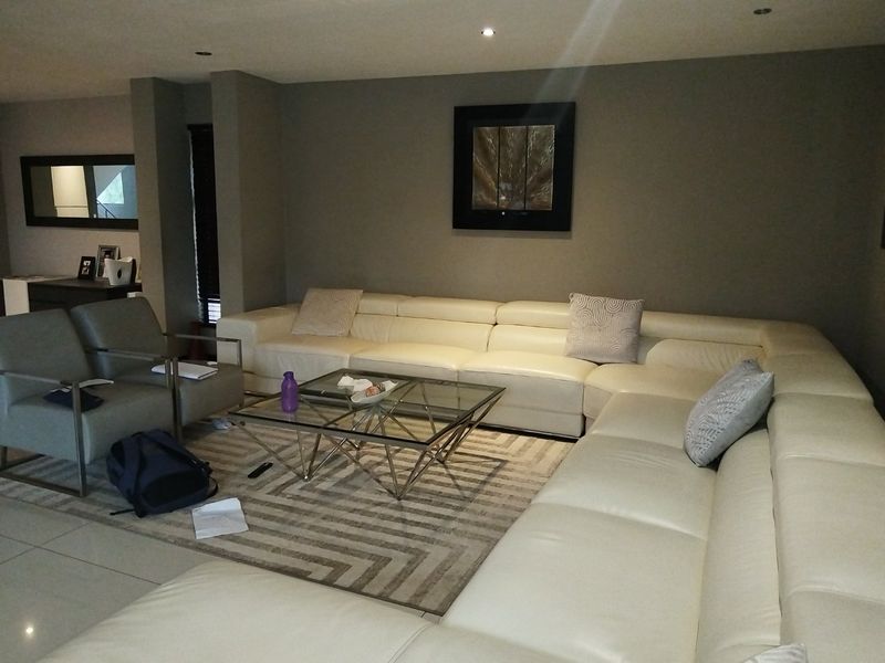 Bushveld Exclusivity living meets Architectural Excellence - Photo 9