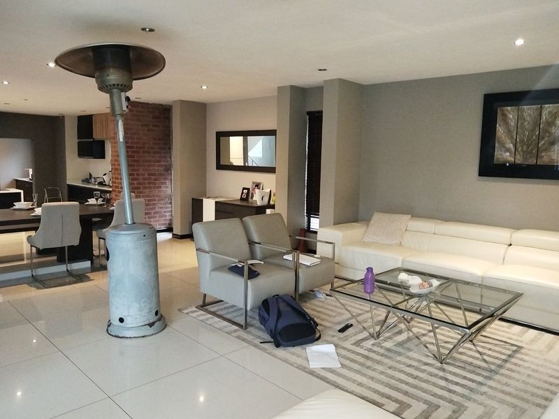 Bushveld Exclusivity living meets Architectural Excellence - Photo 8