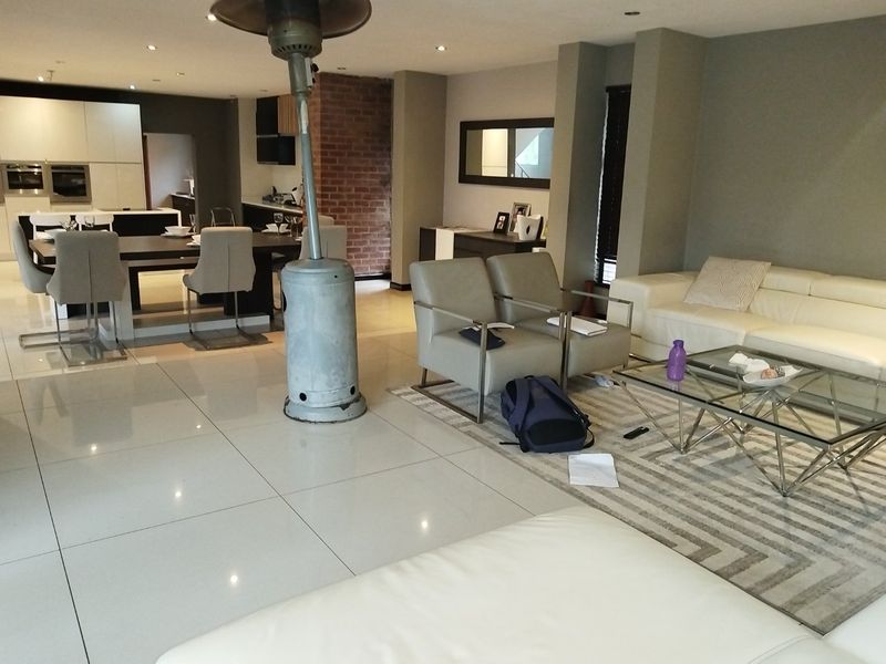 Bushveld Exclusivity living meets Architectural Excellence - Photo 4