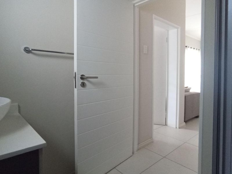 Modern 1-Bedroom Apartment for Sale in 93 on New, Carlswald - Photo 9