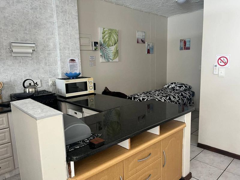 Two Bedroom Apartment for Sale in Manaba Beach, Uvongo - Photo 9