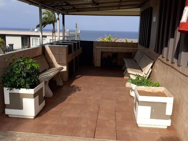 Two Bedroom Apartment for Sale in Manaba Beach, Uvongo - Photo 4