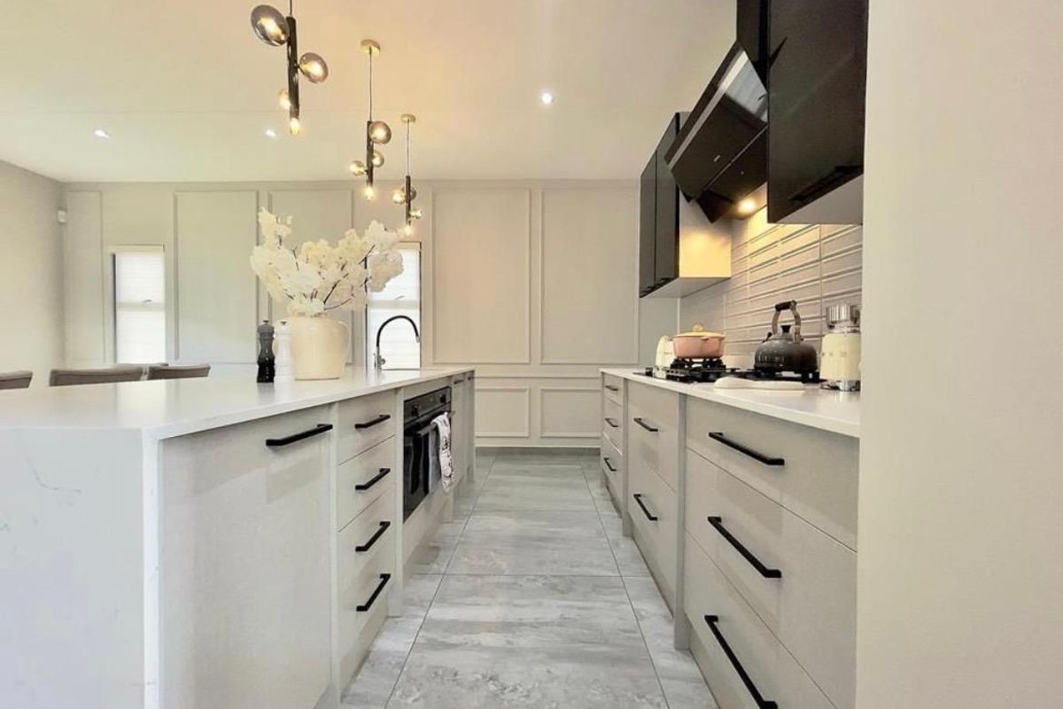 3 bed 2 bath modern family home in Carlswald living space - Photo 5