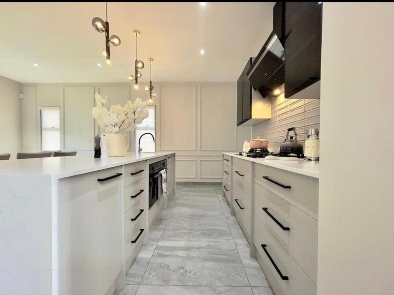 3 bed 2 bath modern family home in Carlswald living space - Photo 5