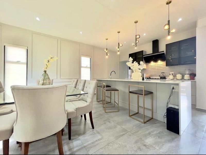 3 bed 2 bath modern family home in Carlswald living space - Photo 3