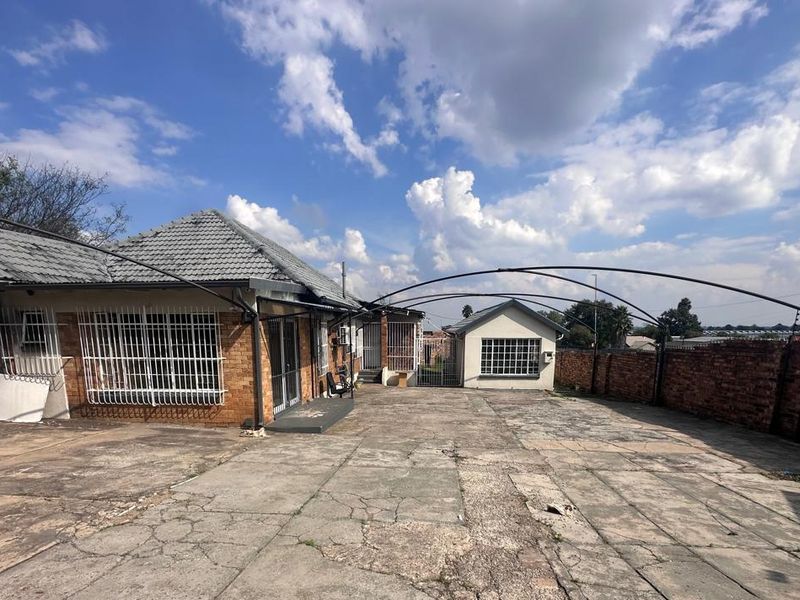 Visionary Redevelopment - Photo 10