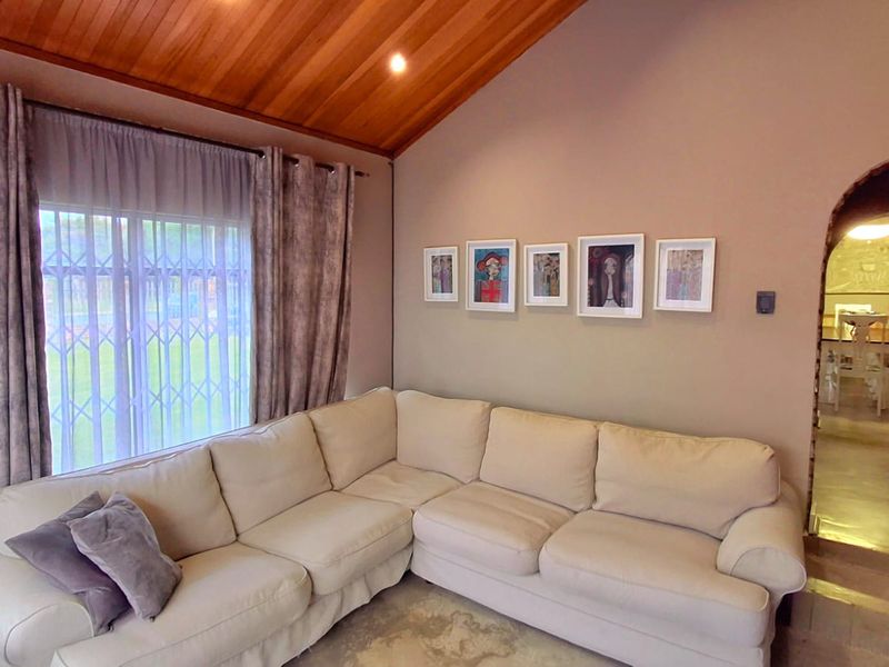 Prime Vaalpark Property – 5-Bedroom Home + Second House & Flat - Photo 10