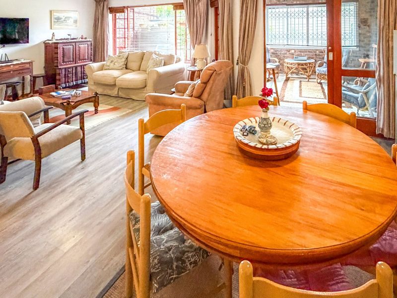Exclusive Mandate: Clever Lifestyle Comfort and Hidden Practicality Lies Within This Exclusive Corner in Gonubie - Photo 7