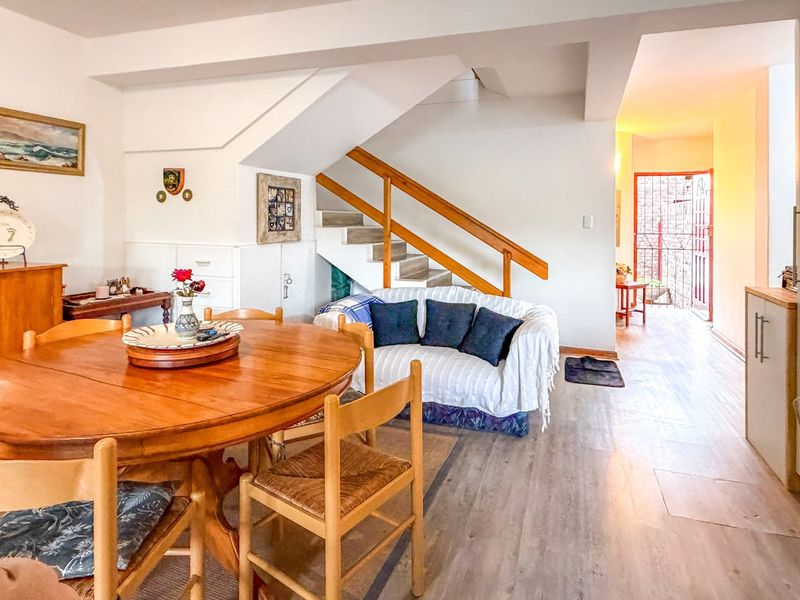 Exclusive Mandate: Clever Lifestyle Comfort and Hidden Practicality Lies Within This Exclusive Corner in Gonubie - Photo 8