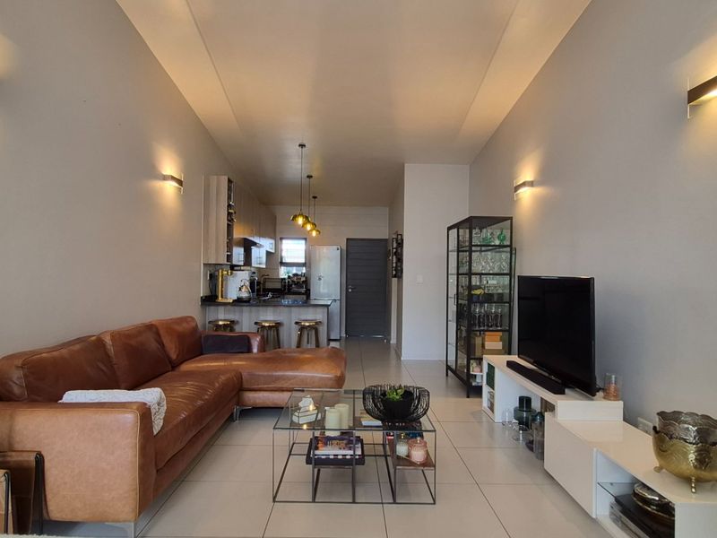 2 bed 2 bath apartment for sale in Morningside - Photo 2
