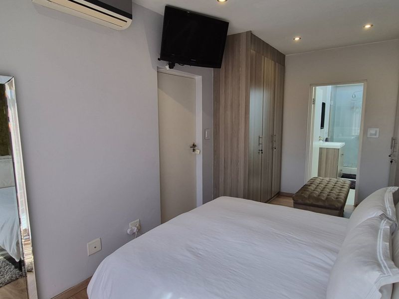 2 bed 2 bath apartment for sale in Morningside - Photo 9