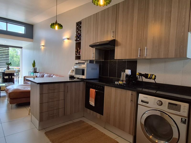2 bed 2 bath apartment for sale in Morningside - Photo 4